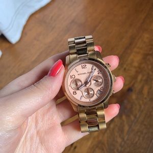 Michael kors rose gold watch